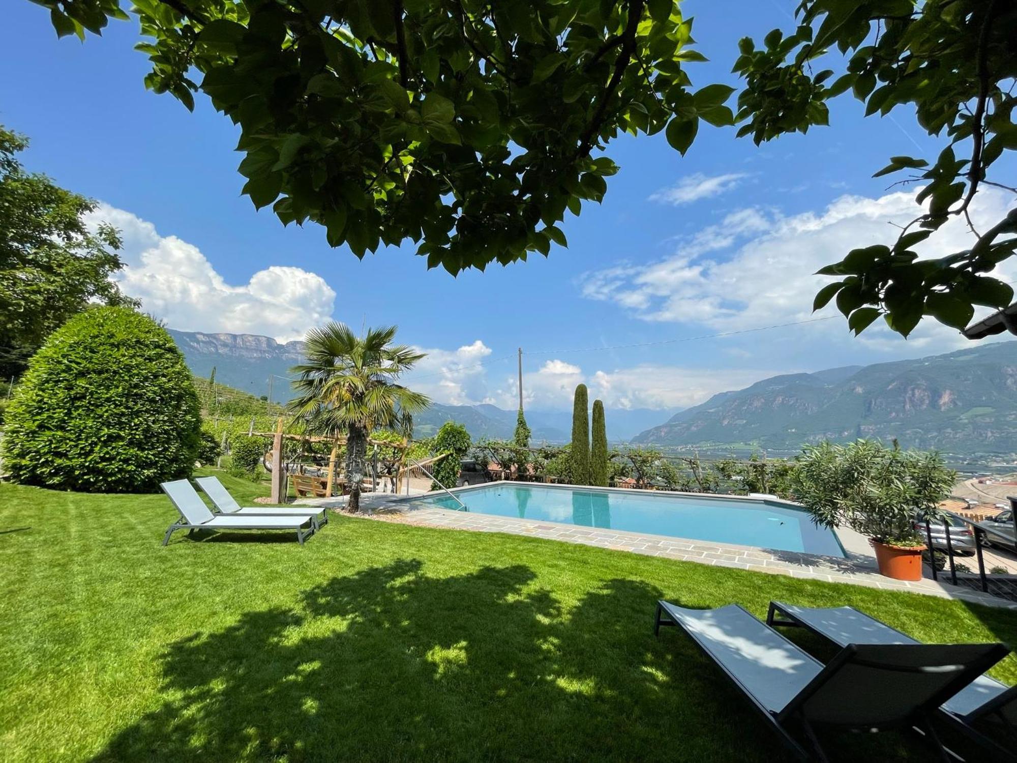 Pension Etschblick B&B Frangarto Bagian luar foto
