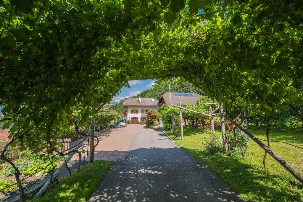 Pension Etschblick B&B Frangarto Bagian luar foto