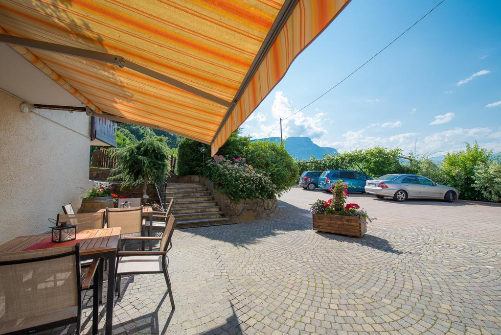 Pension Etschblick B&B Frangarto Bagian luar foto