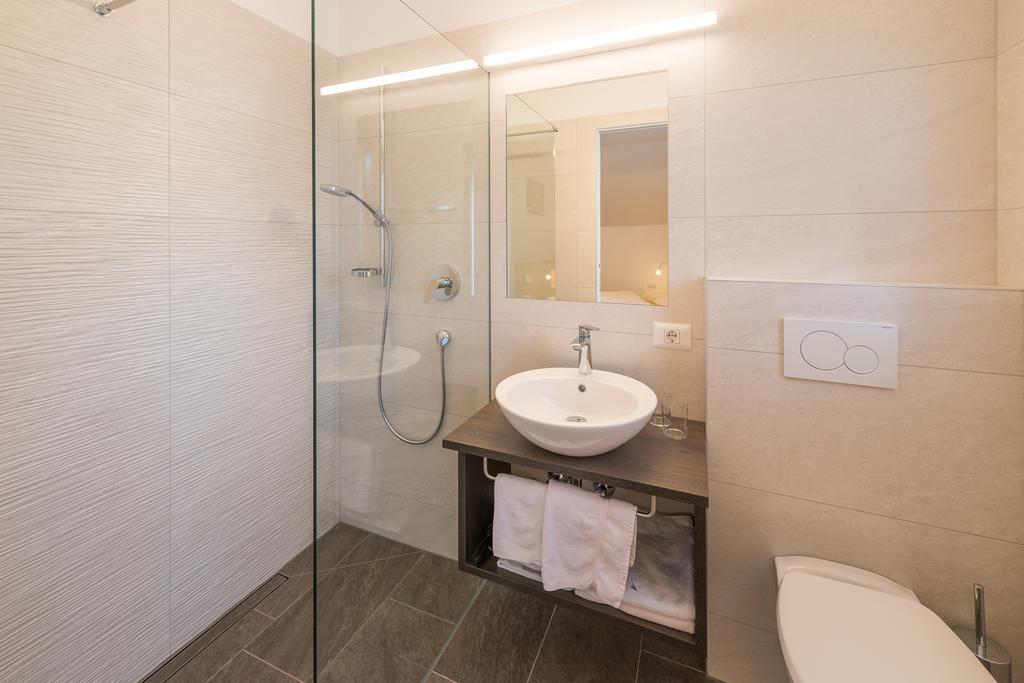 Pension Etschblick B&B Frangarto Bagian luar foto