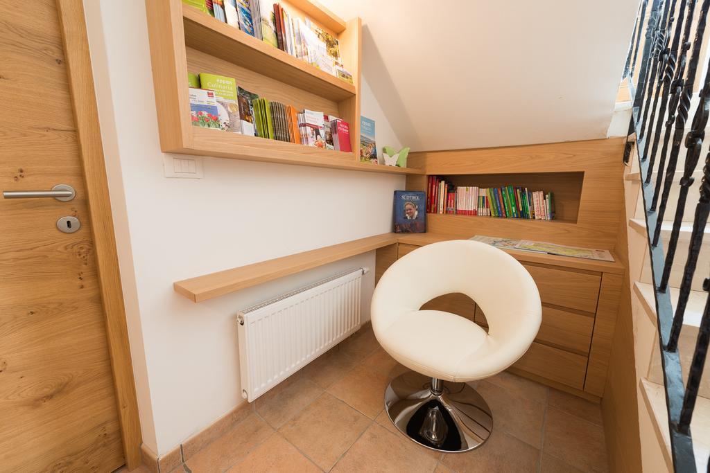 Pension Etschblick B&B Frangarto Bagian luar foto
